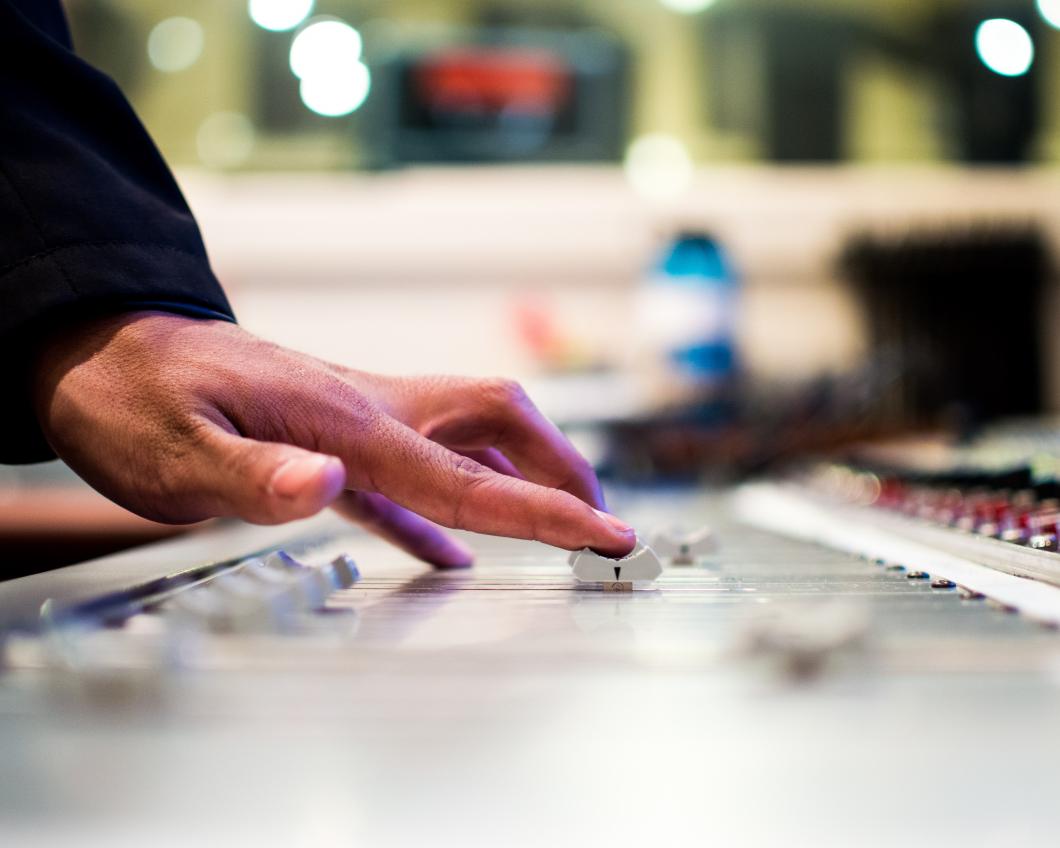 sound-speaker-radio-microphone.jpg